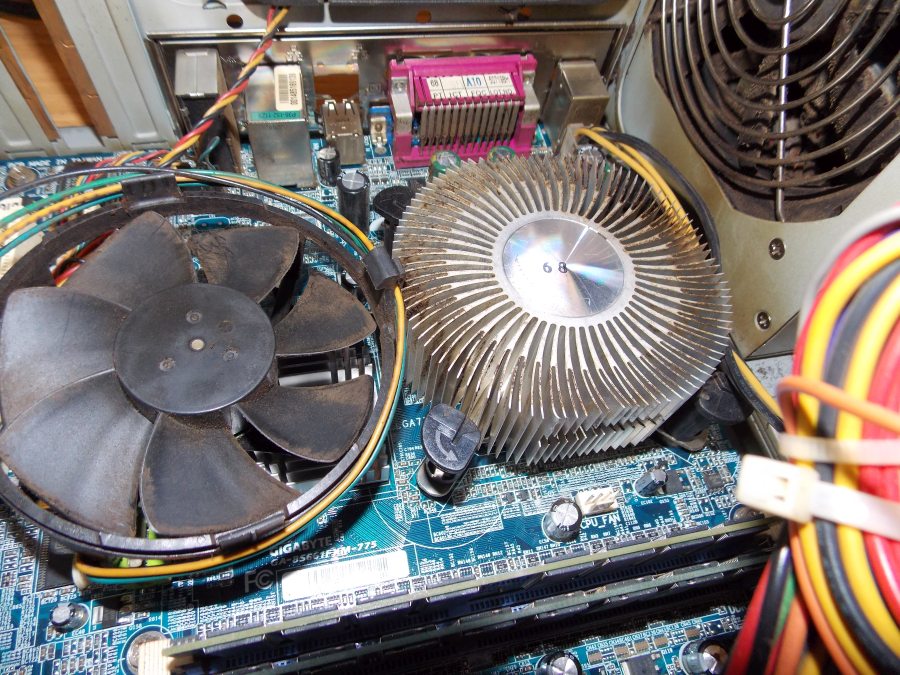 Computer CPU heat sink and cooling fan after cleaning